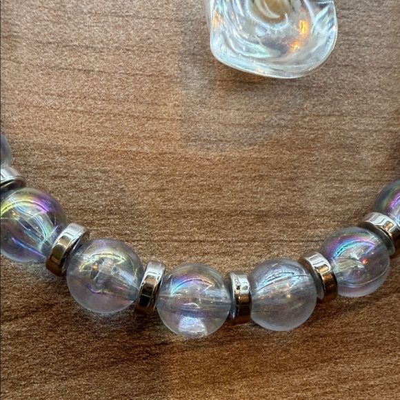 Handmade Iridescent Beaded Keychain with Shell Charm - Picture 8 of 11